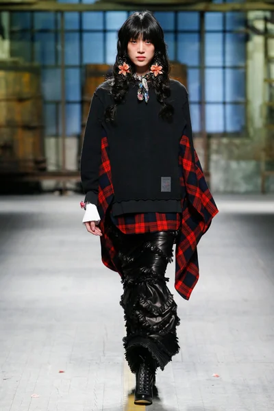 Look 43